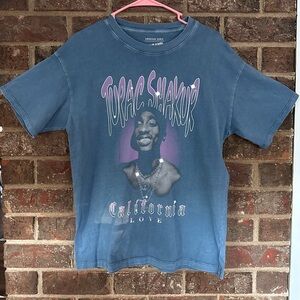 American Eagle Outfitters AE Band Tee Tupac “California Love”